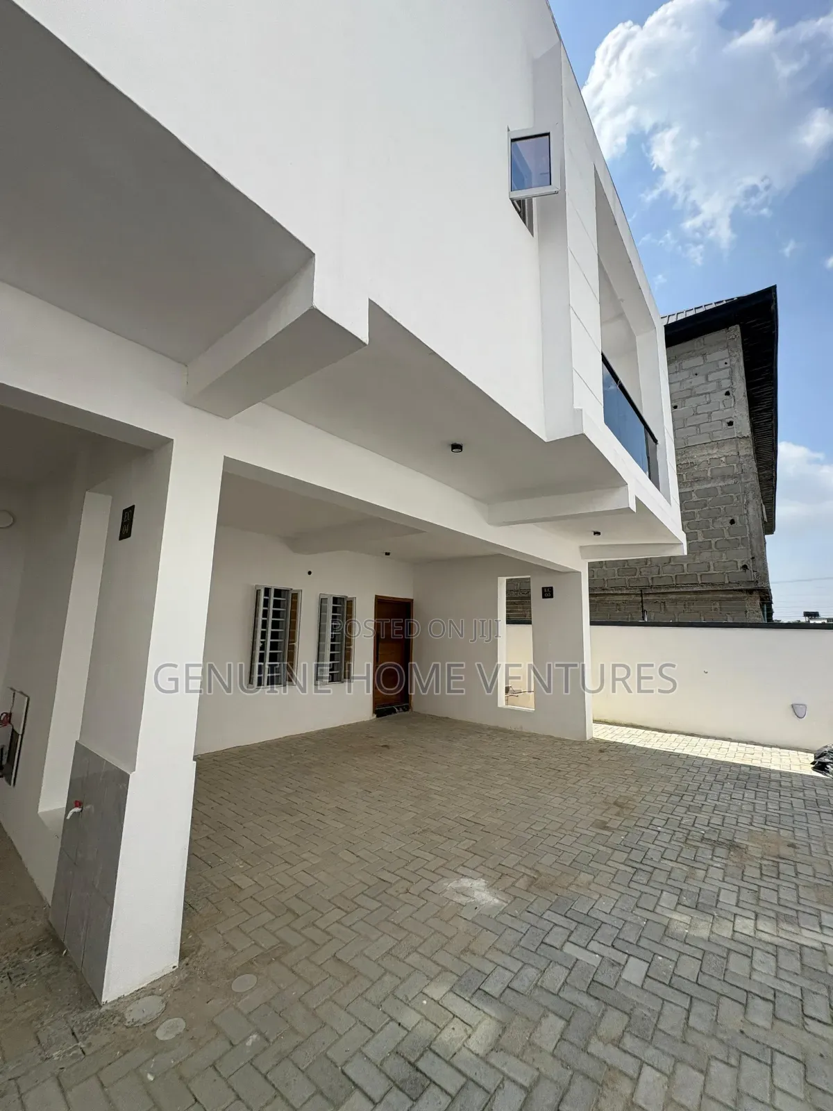 3bdrm Duplex in Sangotedo for sale in Sangotedo
