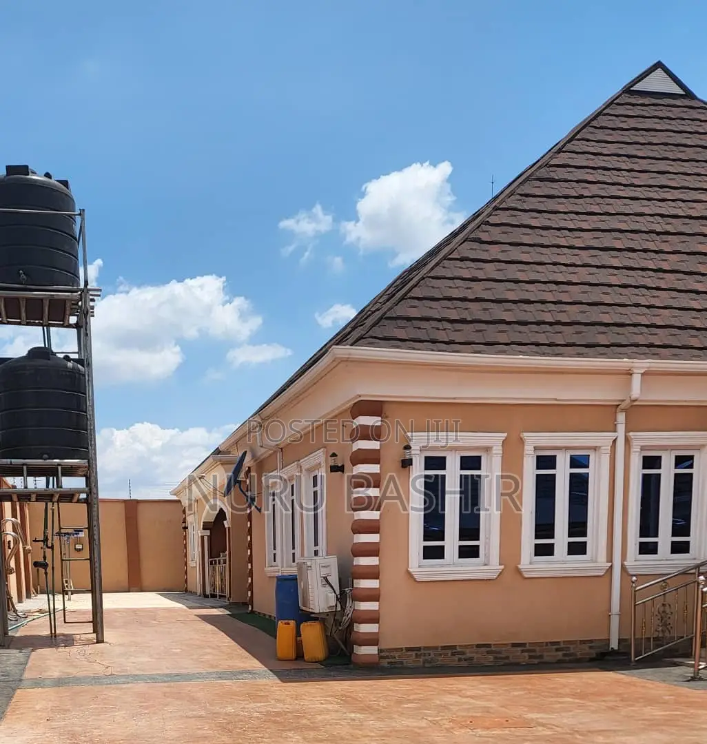 Furnished 3bdrm Bungalow in Oroge Area, Akobo for sale in Akobo