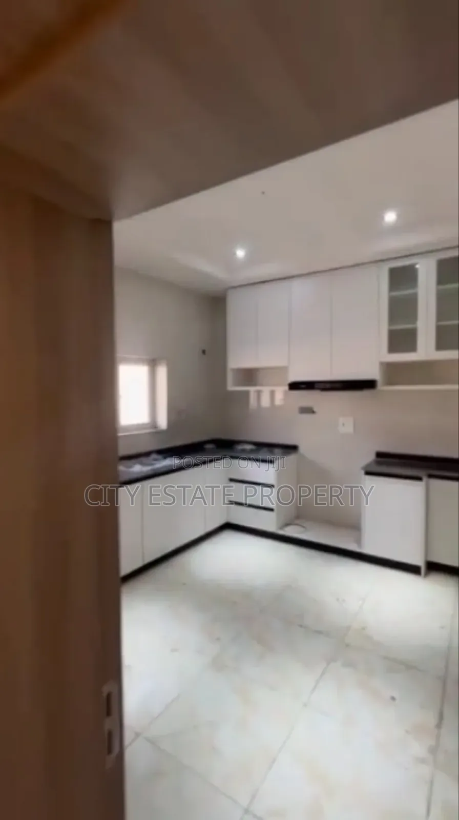 3bdrm Block of Flats in City, Galadimawa for rent in Galadimawa