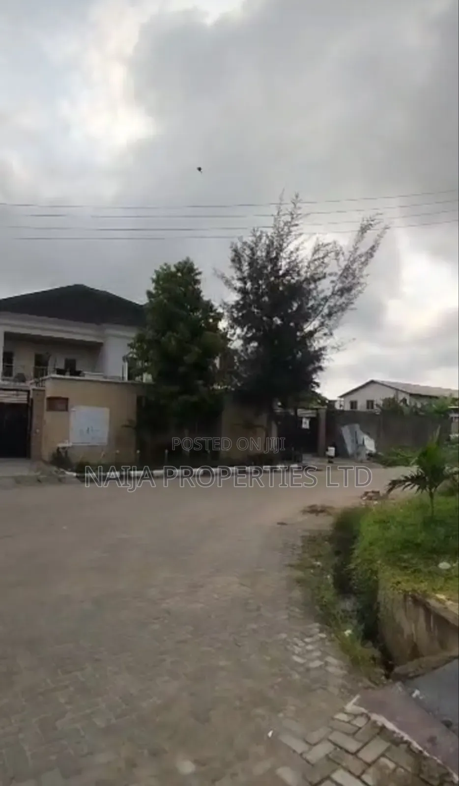5bdrm Duplex in Abraham Adesanya, Ajah for sale in Ajah