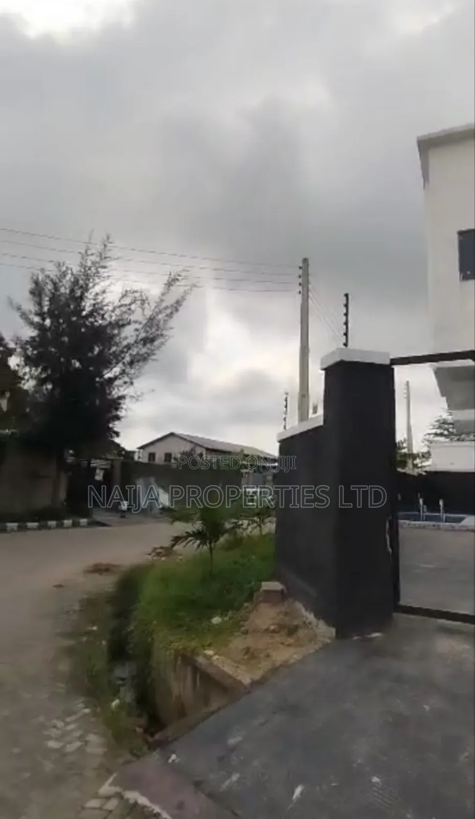 5bdrm Duplex in Abraham Adesanya, Ajah for sale in Ajah