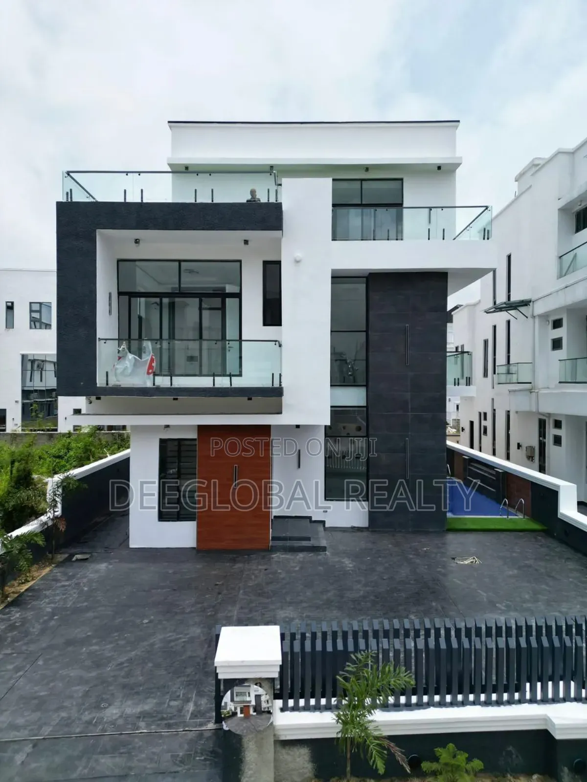 5bdrm Duplex in Lekki County Estate, Ikota for sale in Ikota
