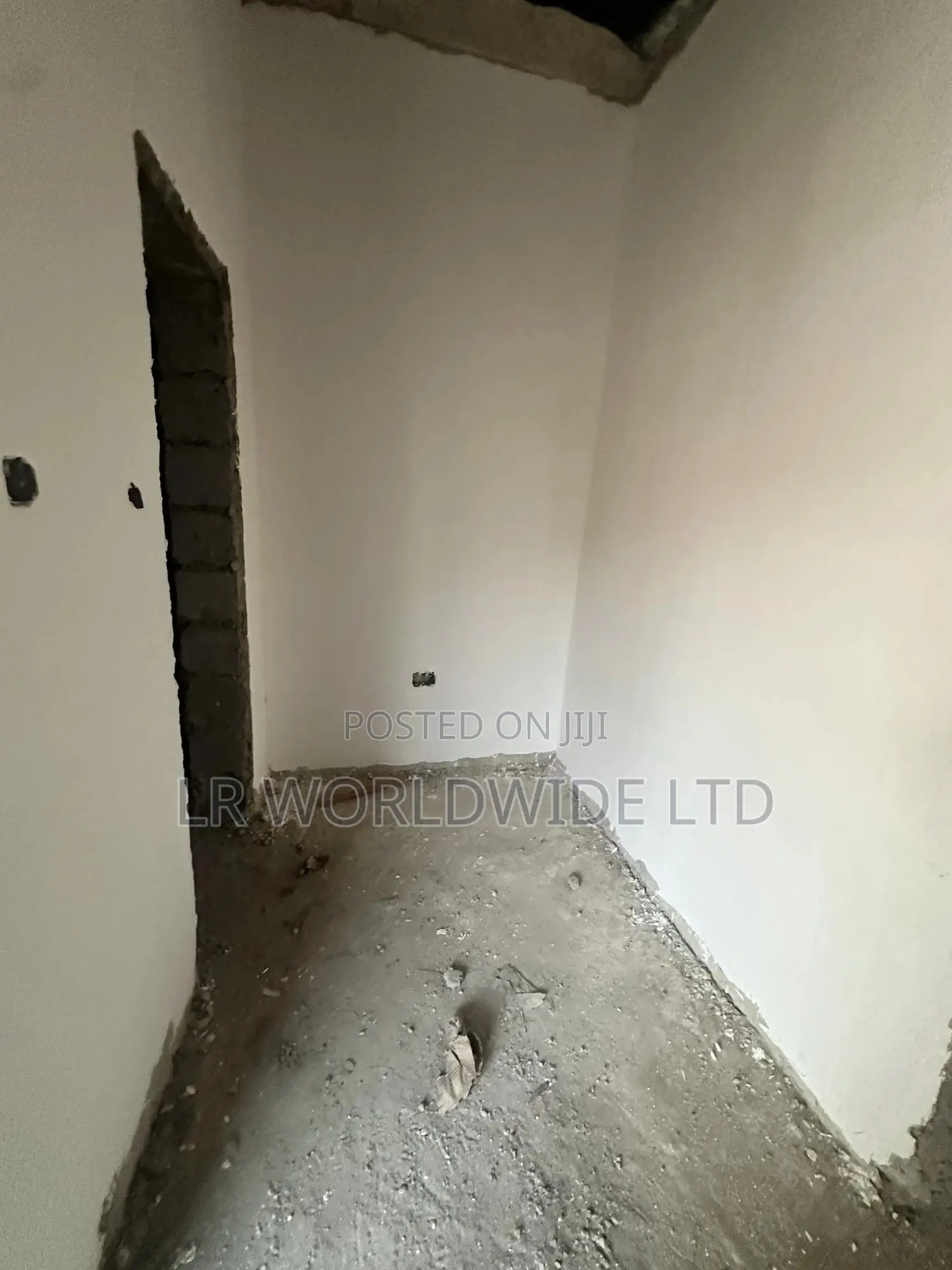 4bdrm Duplex in Lugbe District for sale in Lugbe District