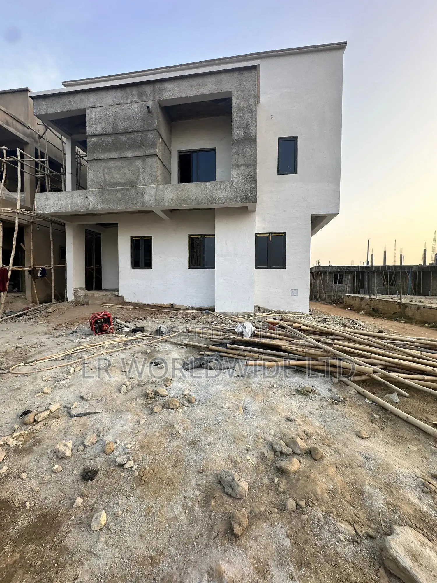4bdrm Duplex in Lugbe District for sale in Lugbe District