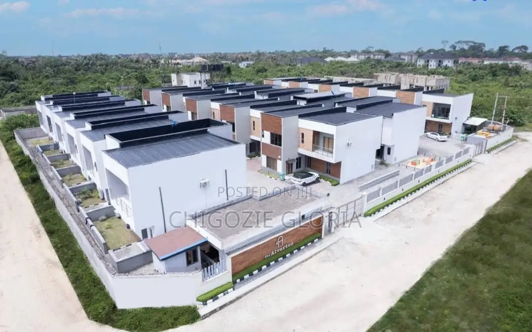 3bdrm Duplex in Alverton Estate, Sangotedo for sale in Sangotedo