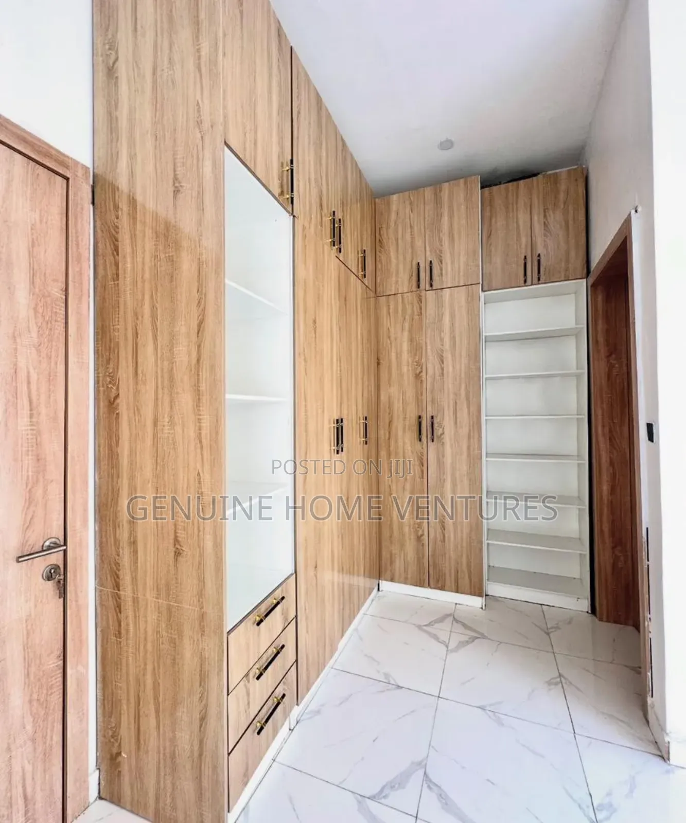 4bdrm Duplex in Ikota for rent in Ikota