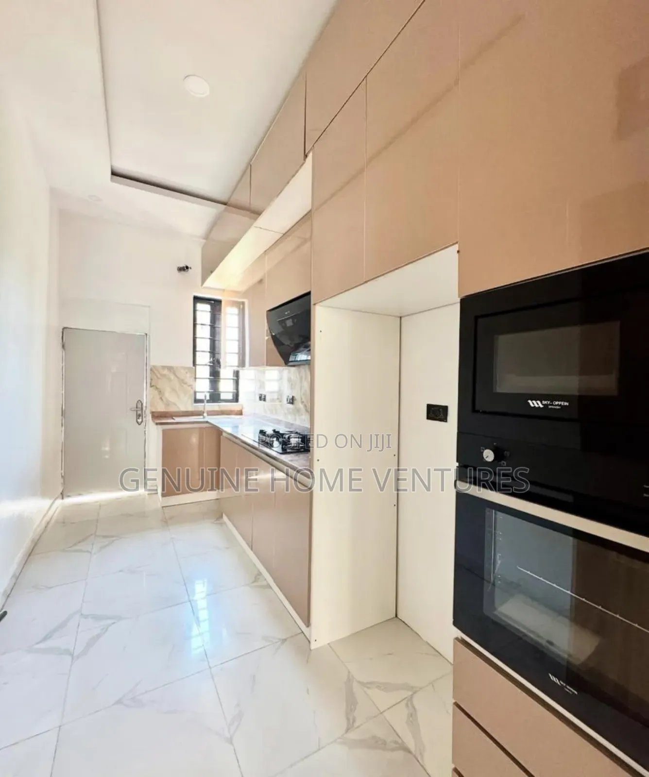 4bdrm Duplex in Ikota for rent in Ikota