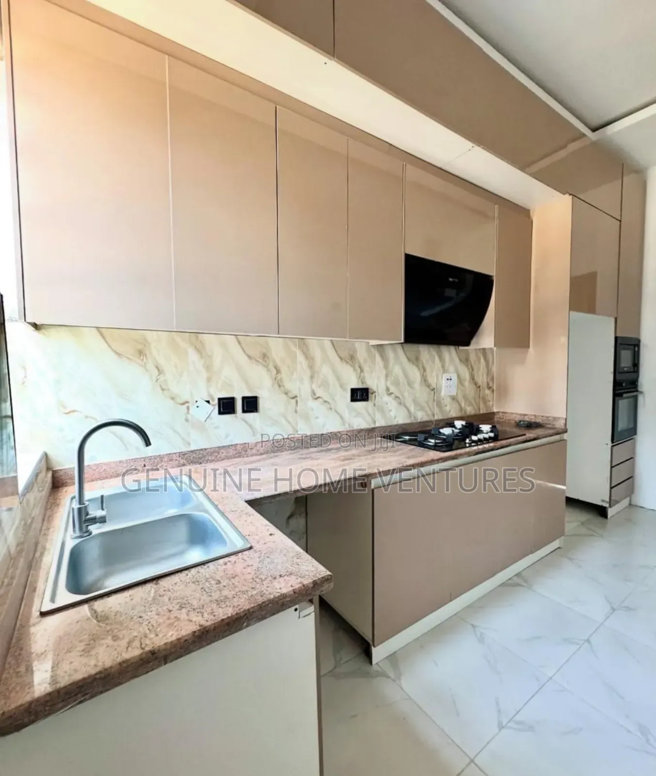 4bdrm Duplex in Ikota for rent in Ikota