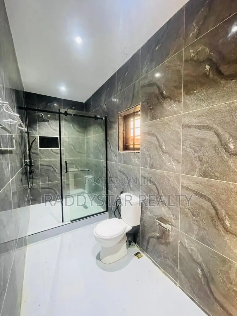 4bdrm Duplex in GRA Phase 1 for sale in GRA Phase 1