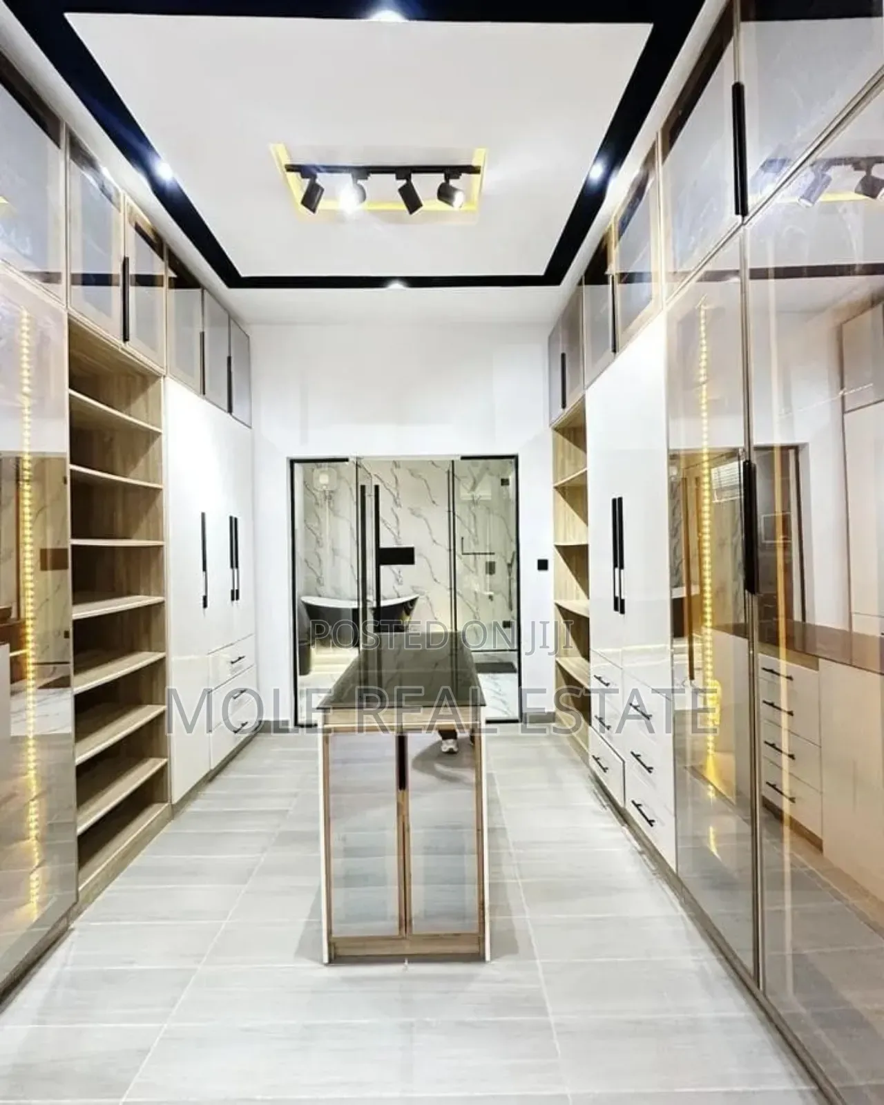 Furnished 4bdrm Duplex in Parkview Estate for sale in Parkview Estate