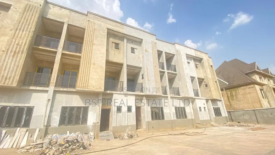 4bdrm Townhouse/Terrace in Kado for sale in Kado