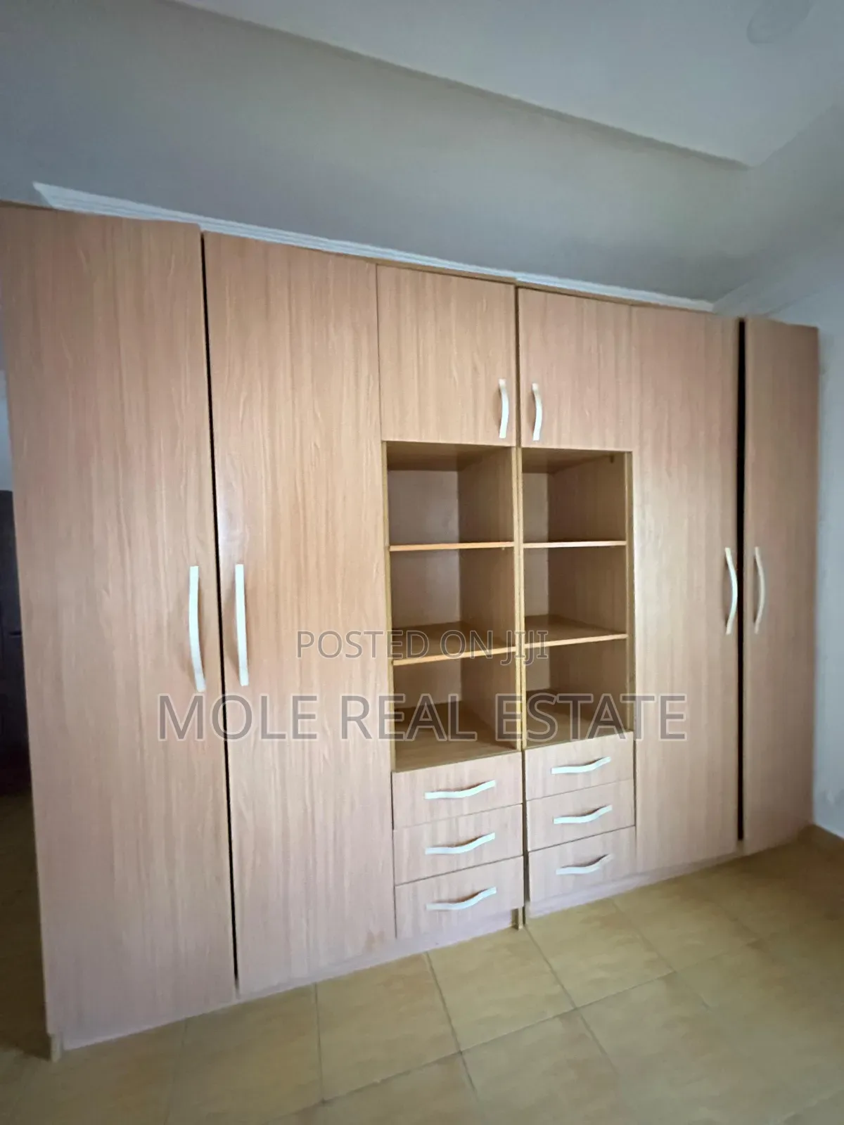 Furnished 3bdrm Apartment in Ikate Leki Lagos for sale in Ikate
