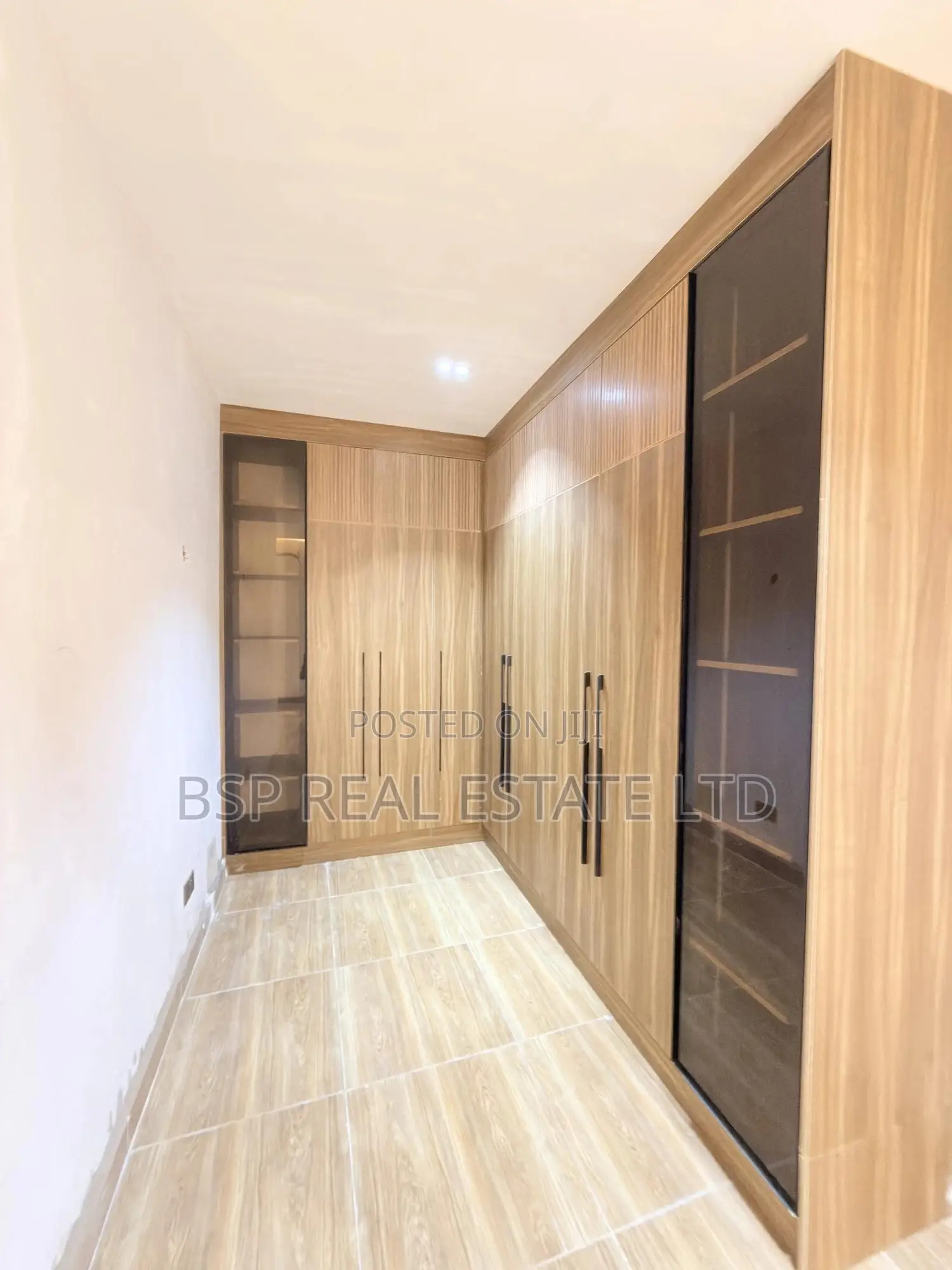 4bdrm Duplex in Mabushi for sale in Mabushi