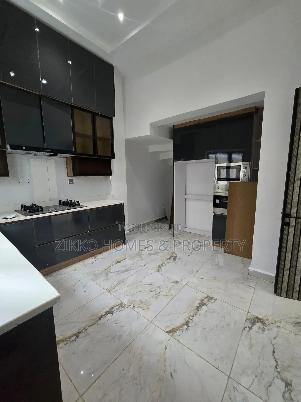 5bdrm Townhouse/Terrace in Ikoyi for sale in Ikoyi