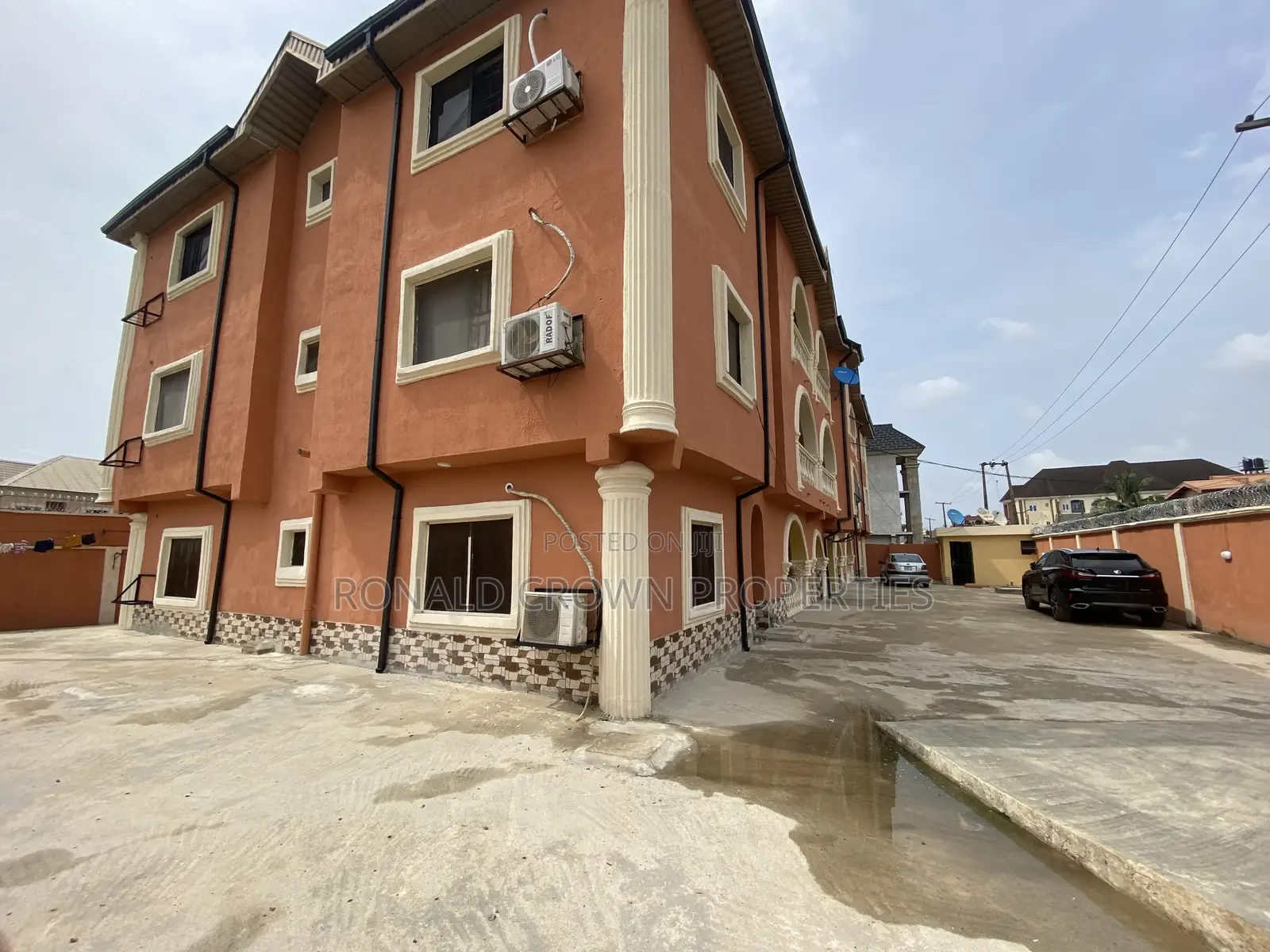 3bdrm Block of Flats in Ago Palace for sale in Ago Palace