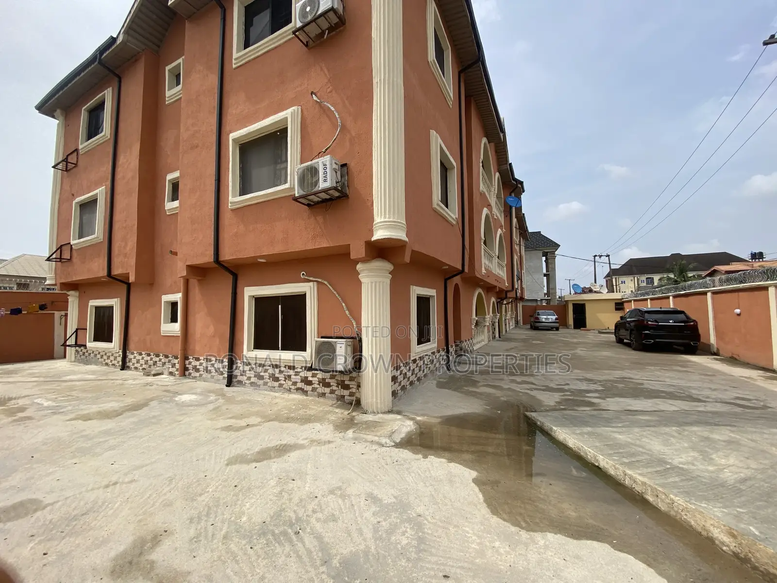 3bdrm Block of Flats in Ago Palace for sale in Ago Palace