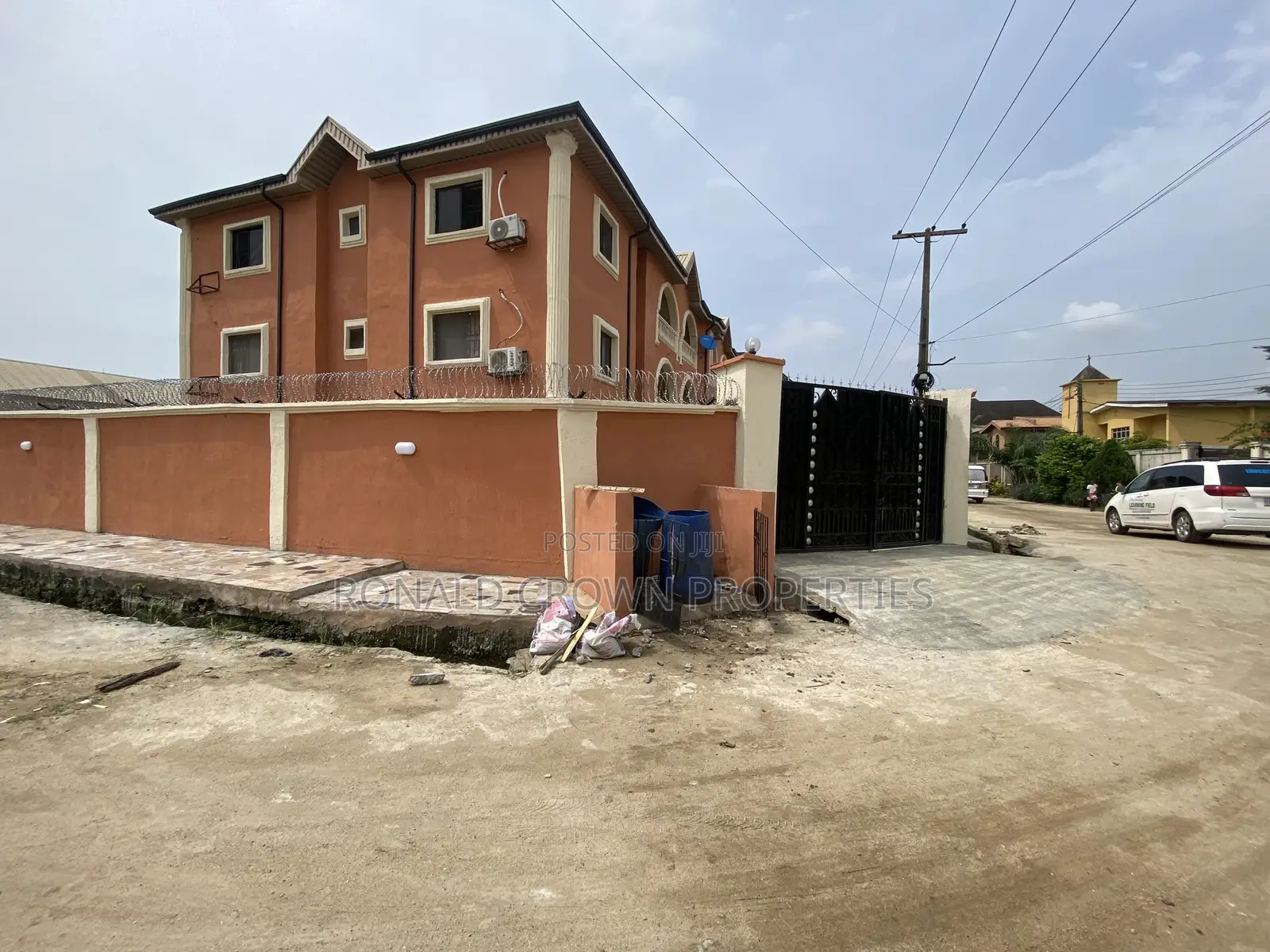 3bdrm Block of Flats in Ago Palace for sale in Ago Palace