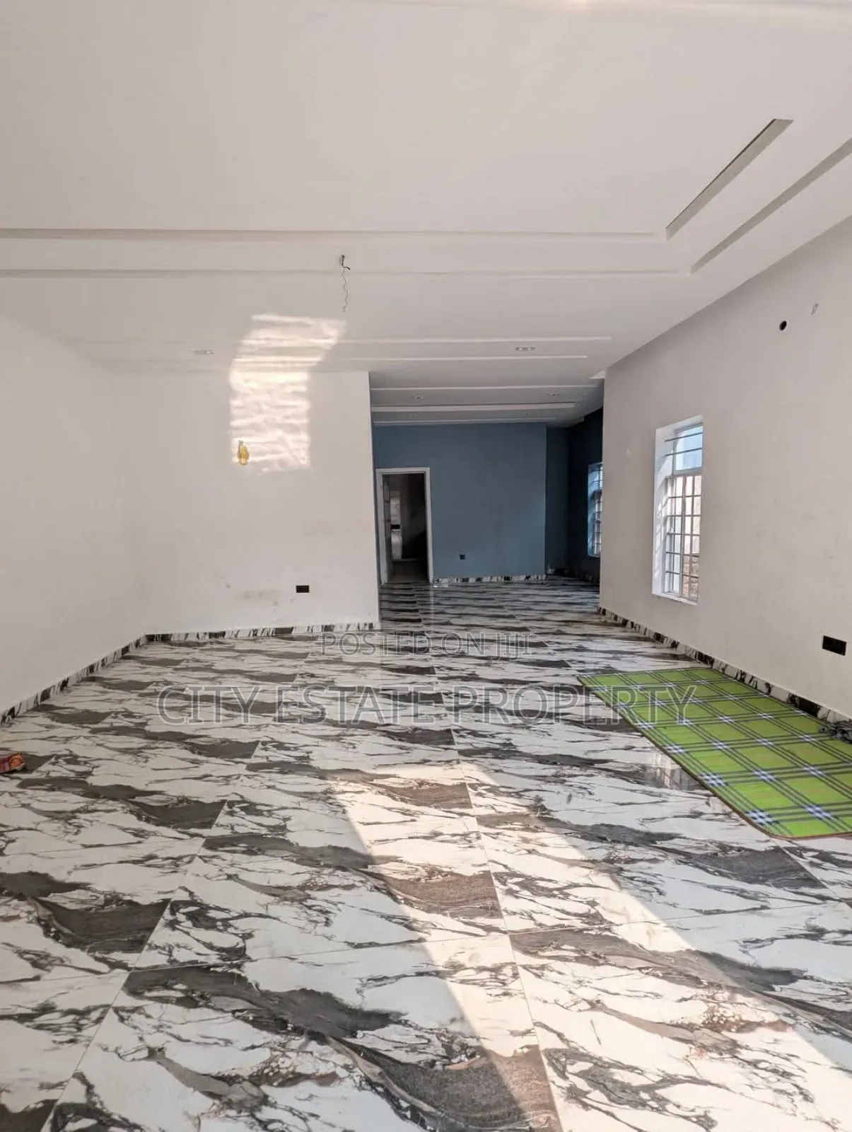 8bdrm Duplex in City Estate, Uyo for sale in Uyo