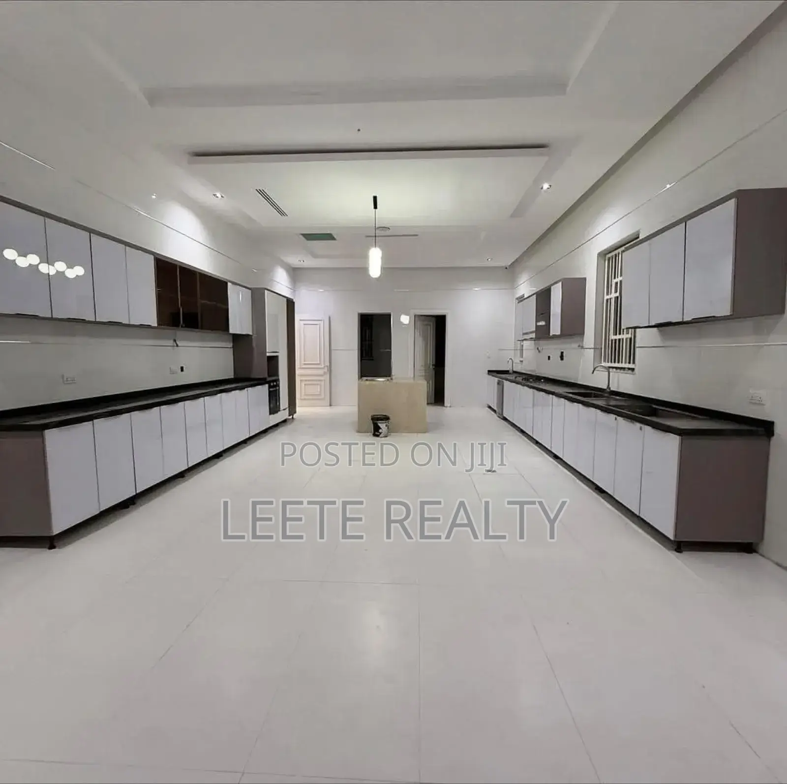 9bdrm Duplex in Maitama for sale in Maitama