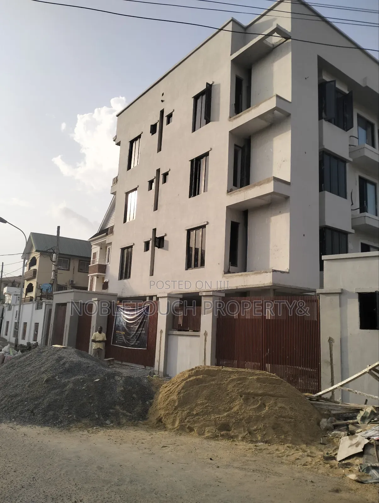 3bdrm Apartment in Ikeja Lagos, Allen Avenue for sale in Allen Avenue