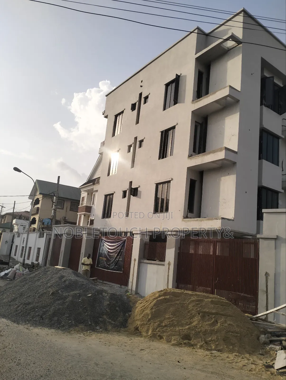3bdrm Apartment in Ikeja Lagos, Allen Avenue for sale in Allen Avenue