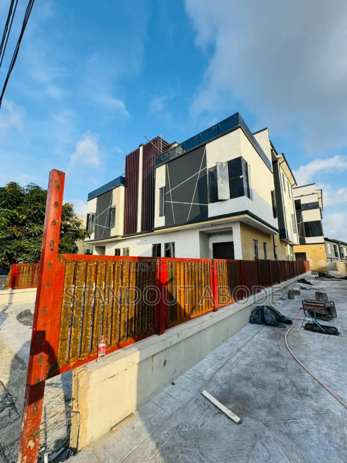 4bdrm Duplex in In A Secure Estate, Gbagada for sale in Gbagada