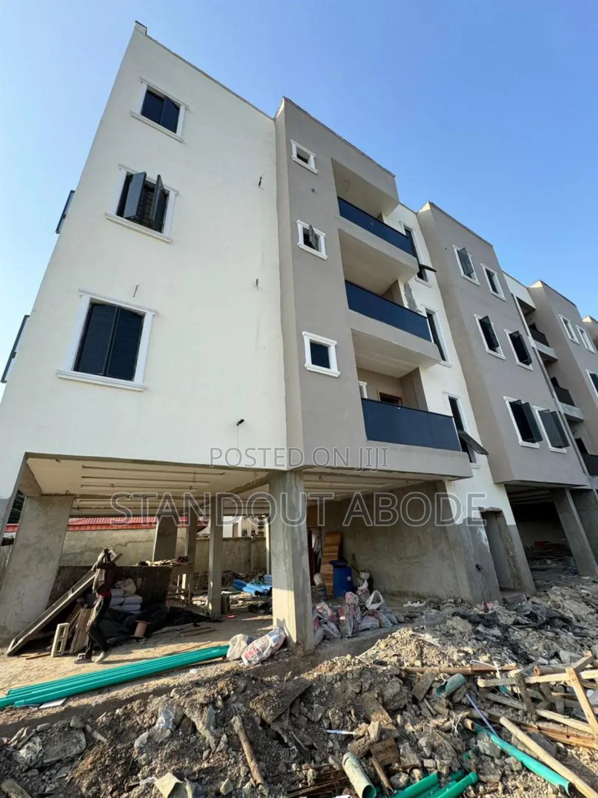 2bdrm Apartment in In A Secure Estate, Yaba for sale in Yaba