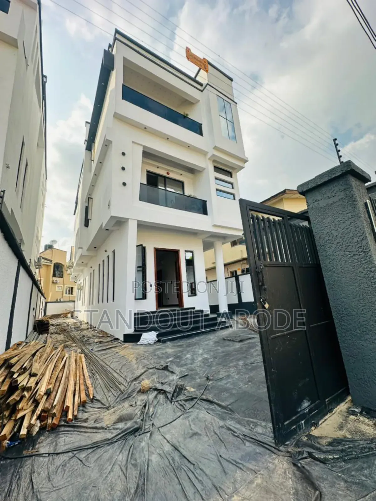 7bdrm Duplex in In A Gated Estate, GRA Phase 2 Shangisha for sale in GRA Phase 2 Shangisha