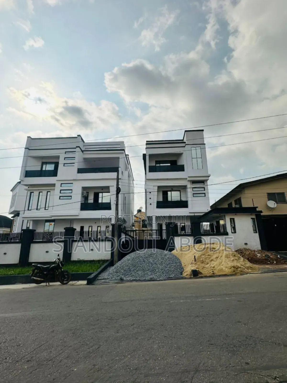 7bdrm Duplex in In A Gated Estate, GRA Phase 2 Shangisha for sale in GRA Phase 2 Shangisha