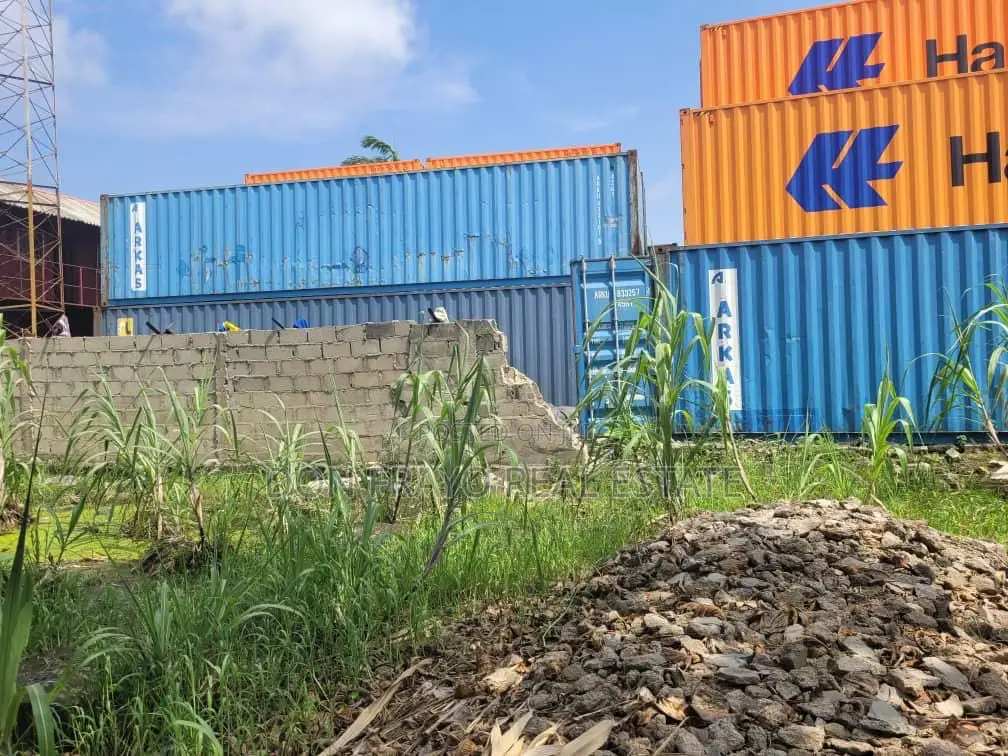 8700 Sqm Industrial Land + Warehouse Facilities For Sale At Surulere in Surulere