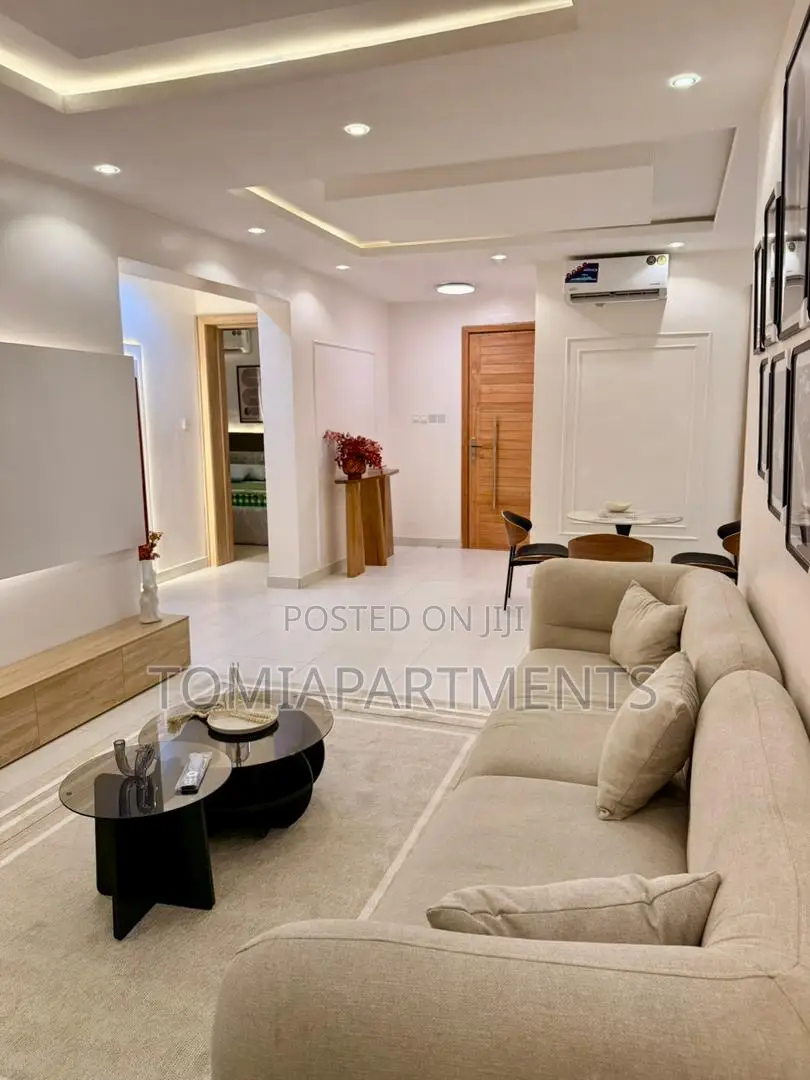 Beautiful 3 Bedroom Shortlet in Maryland, Ikeja in Onigbongbo
