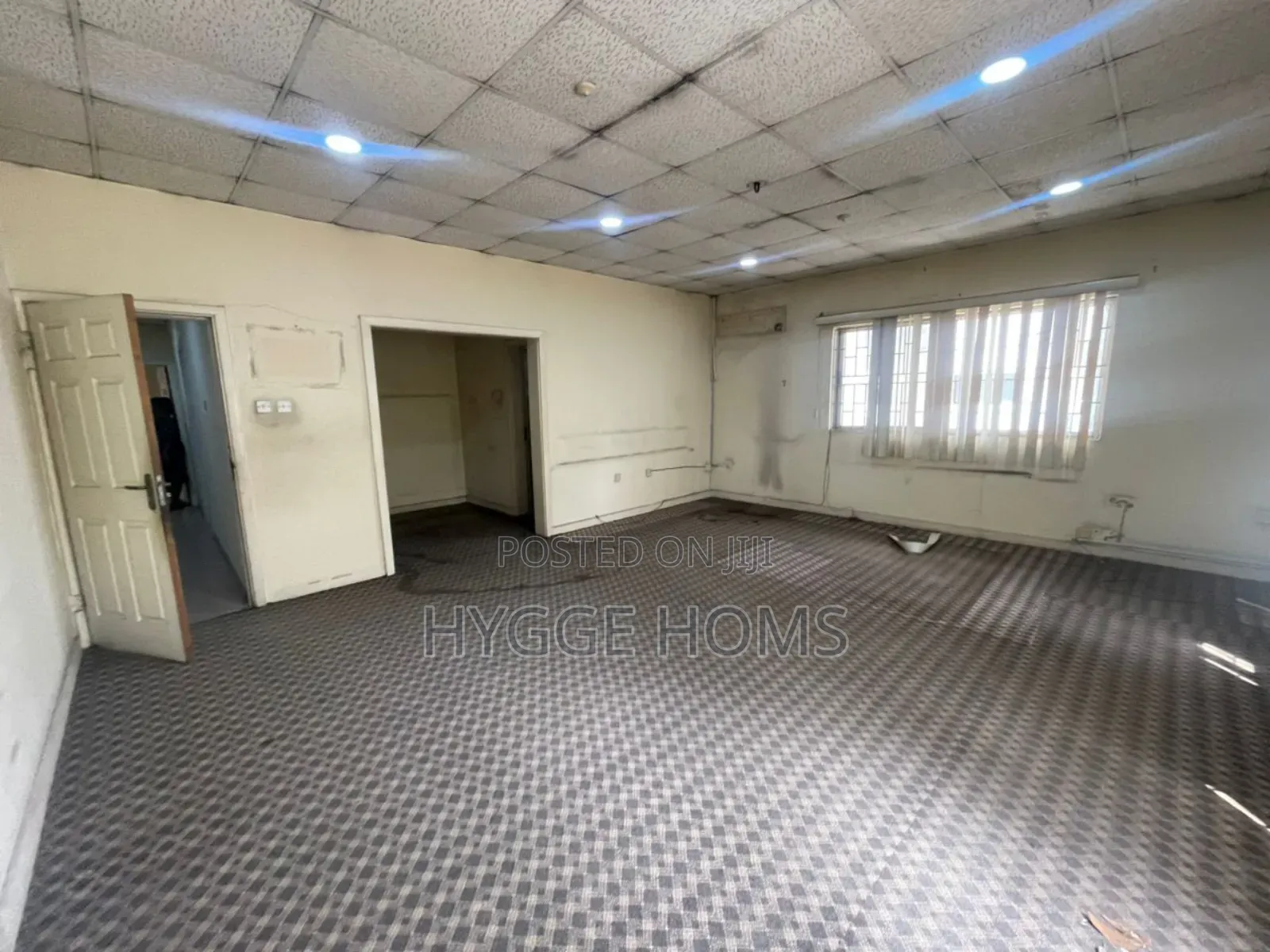 10 Bed Detached House With Bq 30-40 Cars Parking Victoria Island in Victoria Island