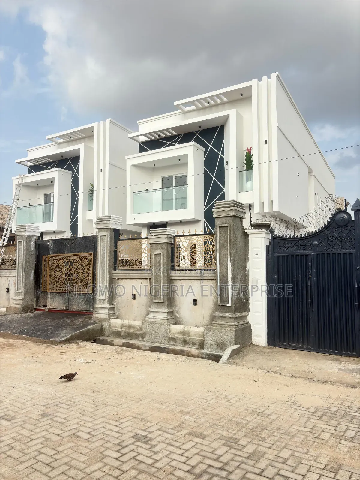 5bdrm Duplex in Amazing Grace Estate, Agege for sale in Agege