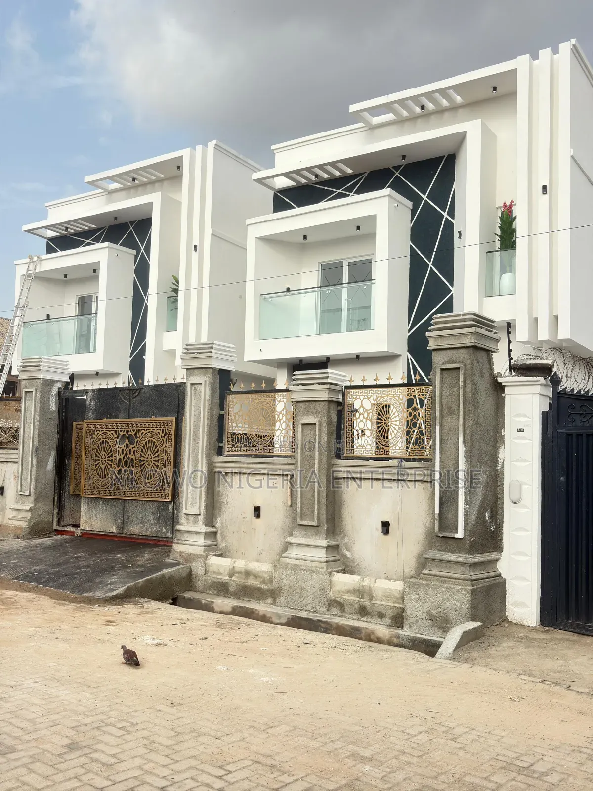 5bdrm Duplex in Amazing Grace Estate, Agege for sale in Agege