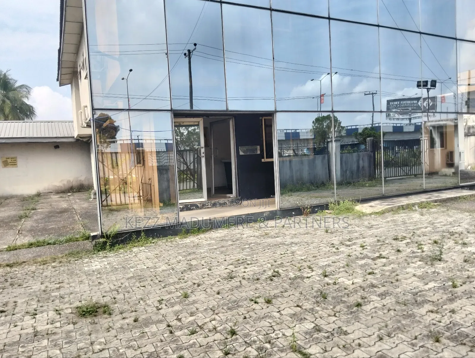 4bdrm Duplex in Major Aba Road Port for rent in Port-Harcourt