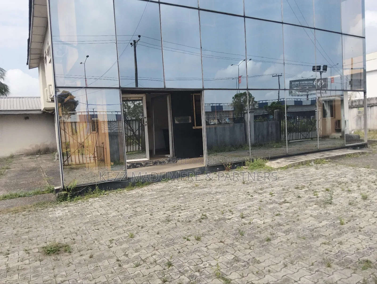4bdrm Duplex in Major Aba Road Port for rent in Port-Harcourt