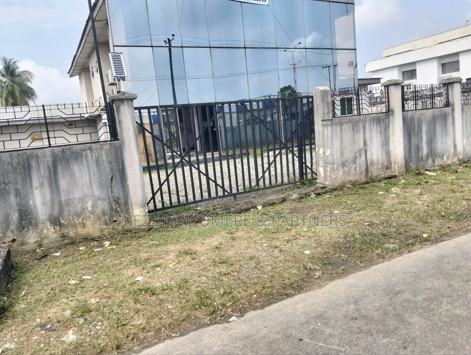 4bdrm Duplex in Major Aba Road Port for rent in Port-Harcourt