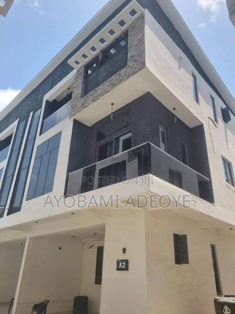 5bdrm Duplex in Jadewood Garden Ajah for sale in Ajah
