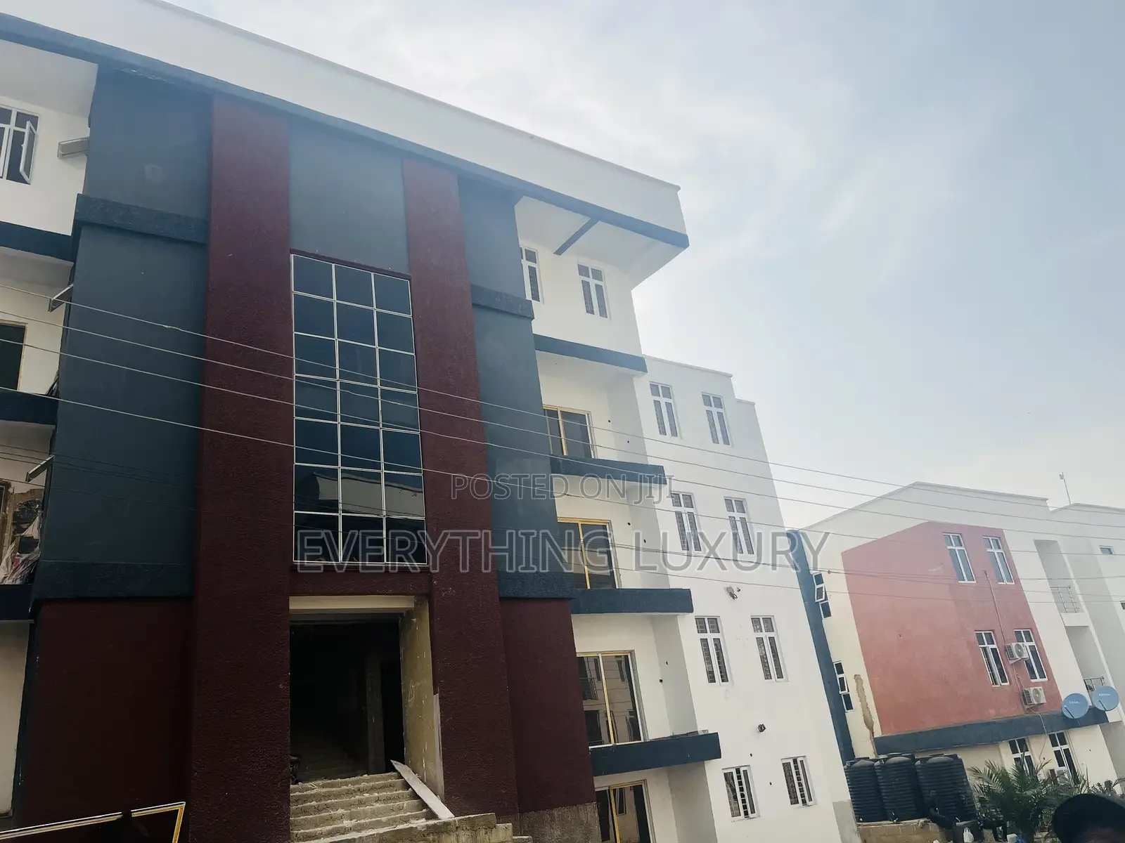 3bdrm Block of Flats in Dantata, Gwarinpa for rent in Gwarinpa