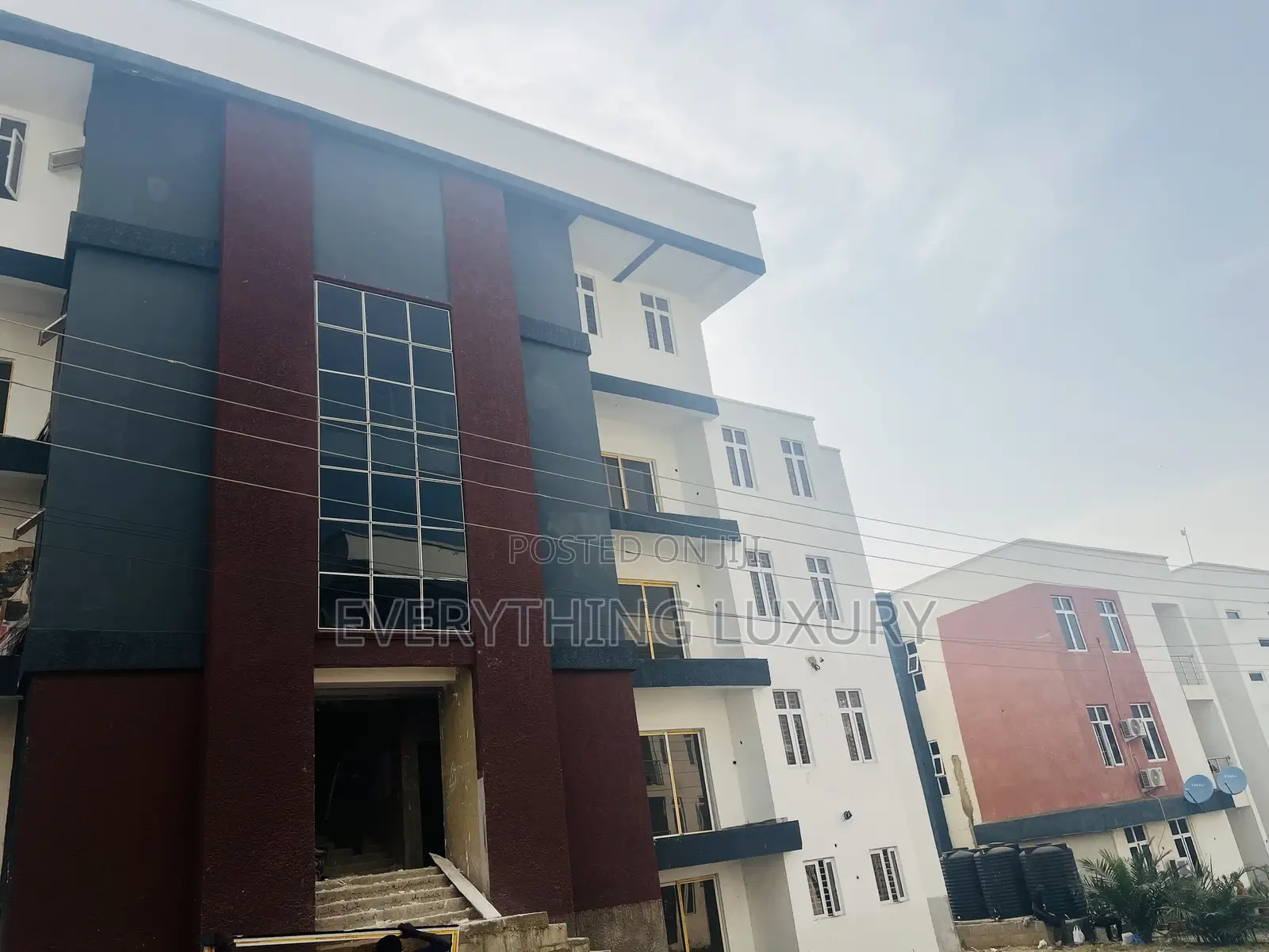 3bdrm Block of Flats in Dantata, Gwarinpa for rent in Gwarinpa