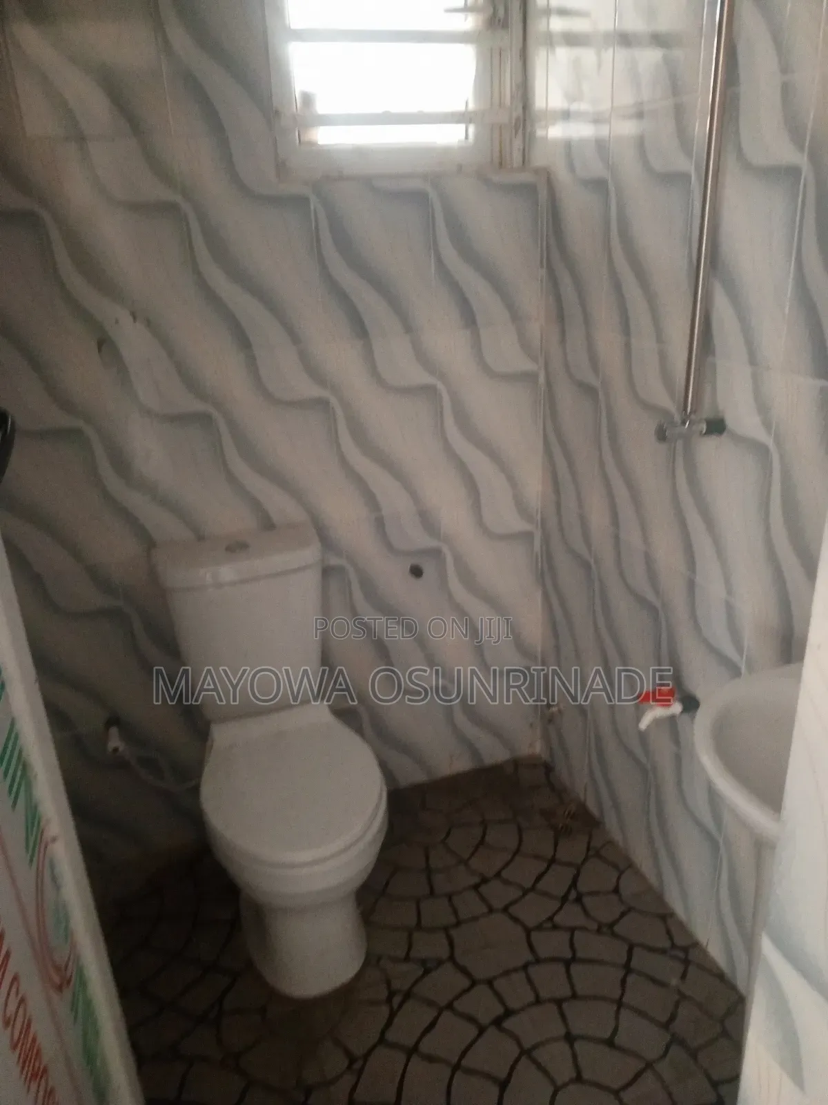 1bdrm Room & Parlour in Ido for rent in Ido