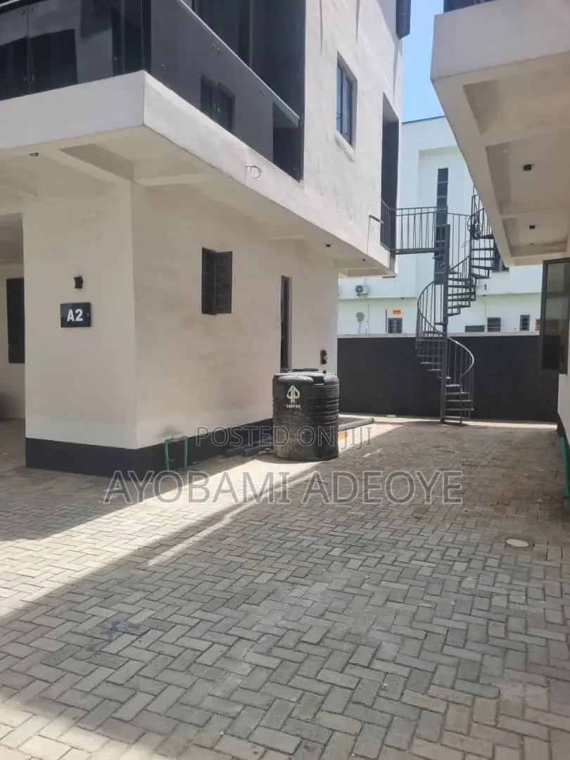 5bdrm Duplex in Jadewood Garden Ajah for sale in Ajah
