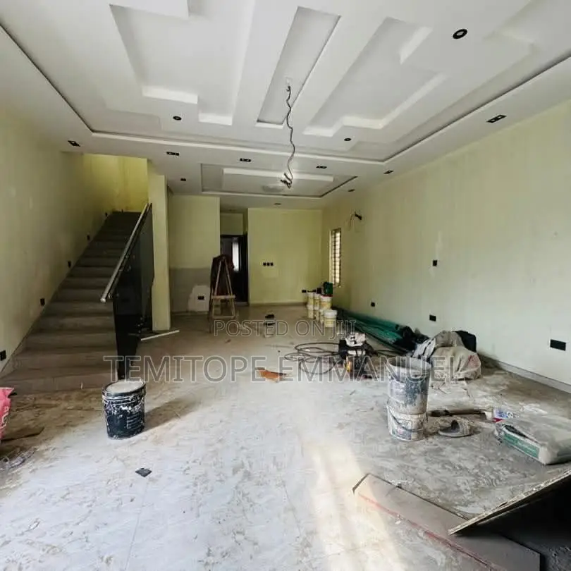 Furnished 4bdrm Duplex in Magodo Phase 1 for sale in GRA Phase 1