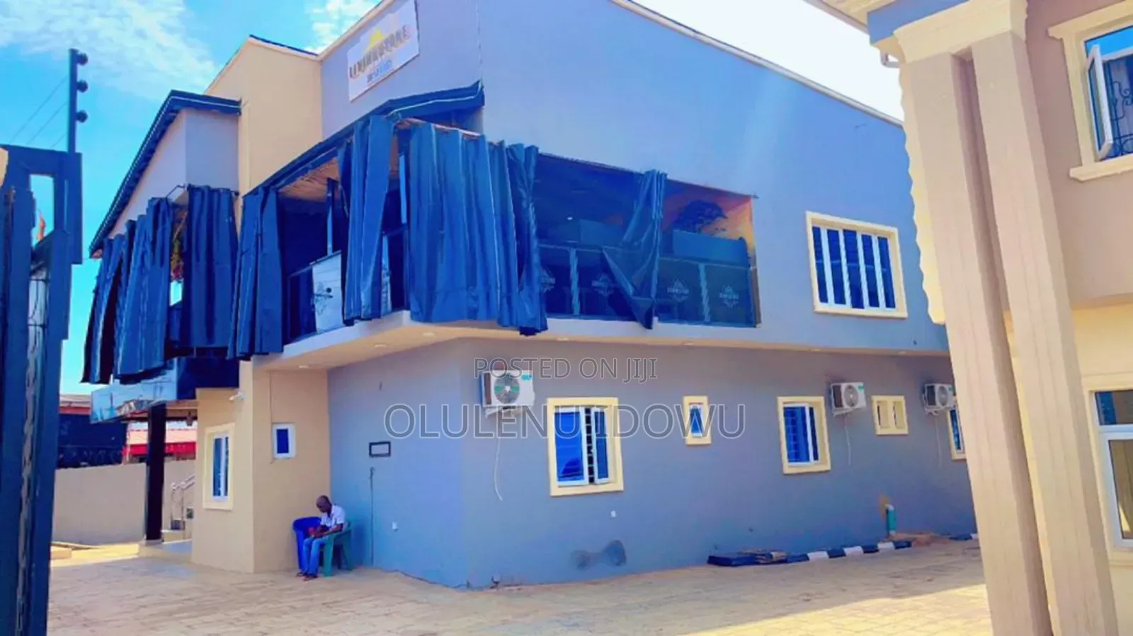 Livingstone Hotel for Sale at Ikola in Ijegun