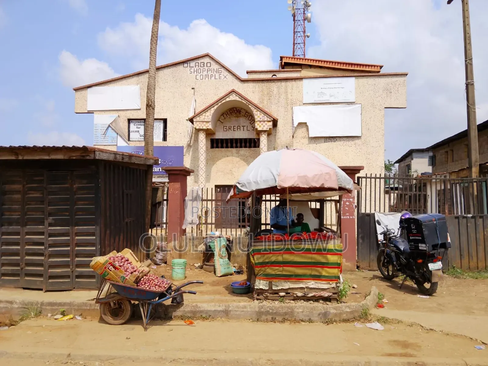 Plaza for Sale at Gowon,13 Room Up Ensuit,13rooms Down Ensuit and Hall in Egbeda