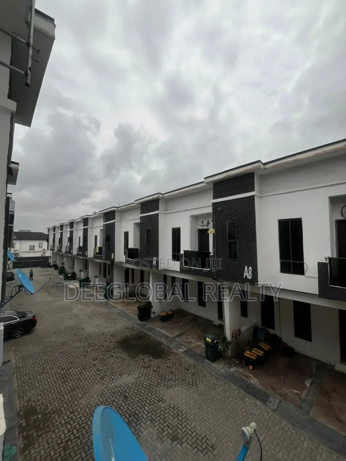 4bdrm Townhouse/Terrace in Royal Pine Estate, Lekki for sale in Lekki