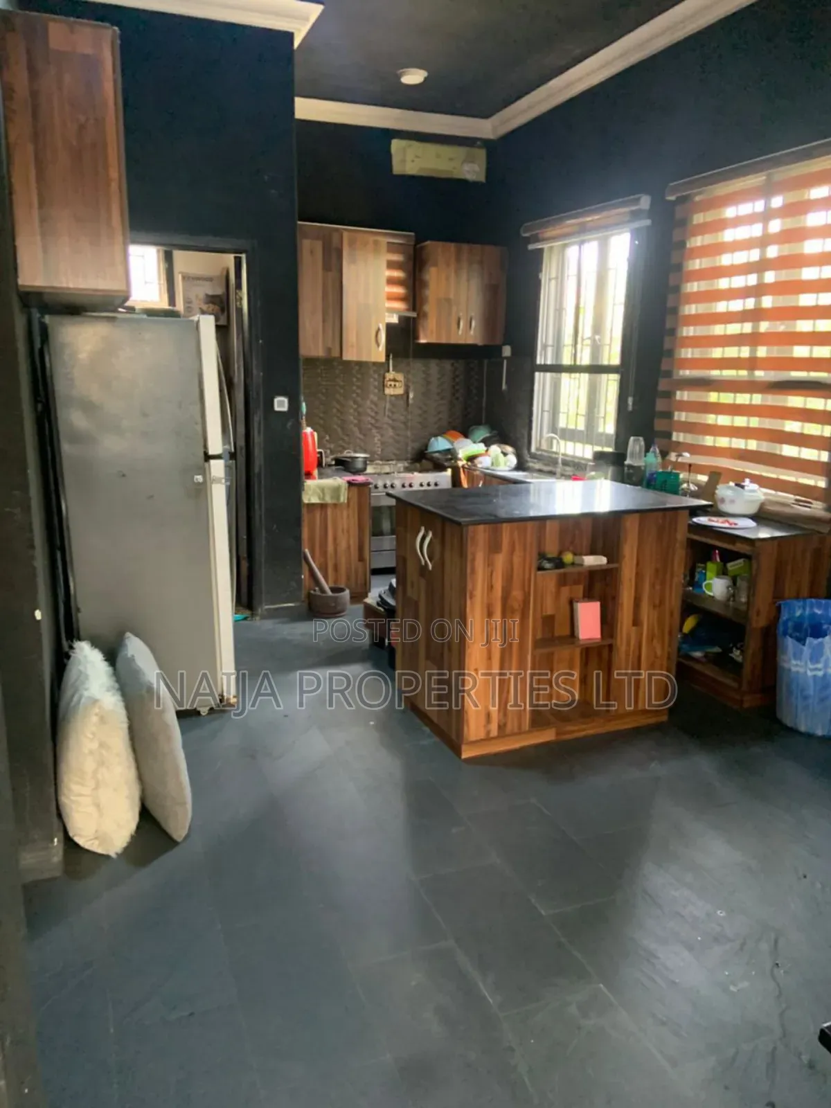 2bdrm Block of Flats in Orchid, Lekki for sale in Lekki