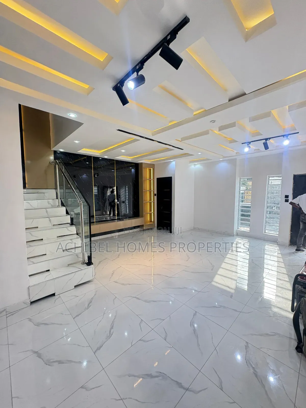 5bdrm Duplex in Agege, Oko-Oba for sale in Oko-Oba