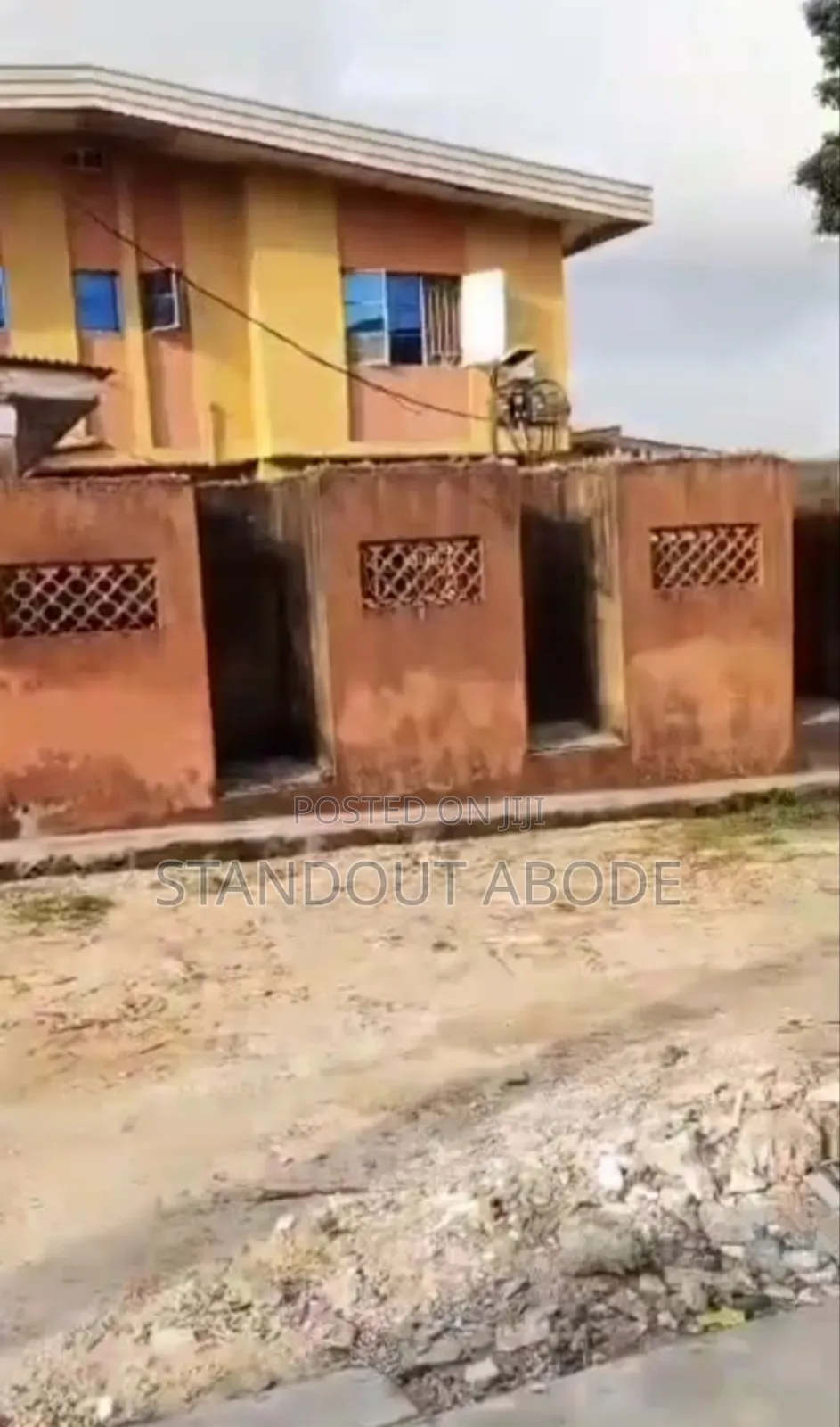 3bdrm Block of Flats in Idimu for sale in Idimu