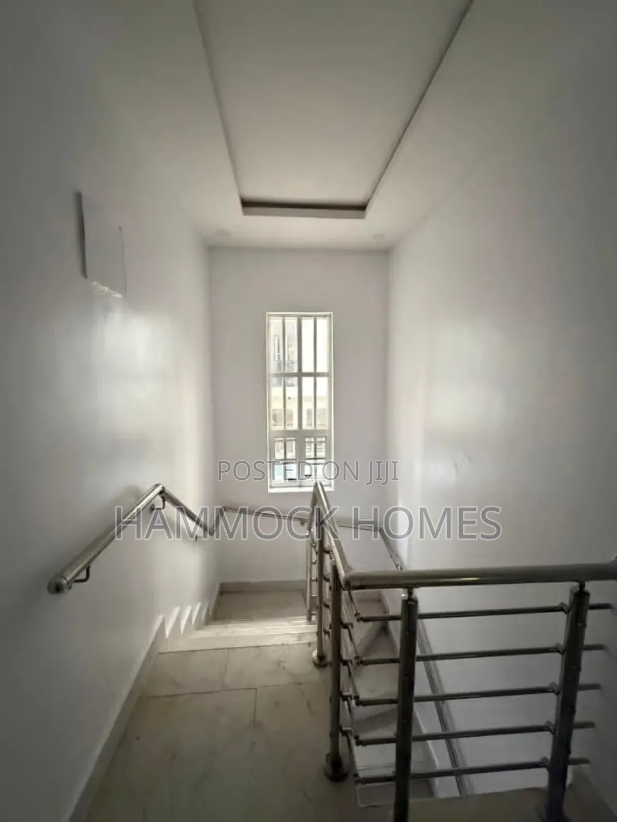 5bdrm Duplex in Jericho Gra for sale in Jericho